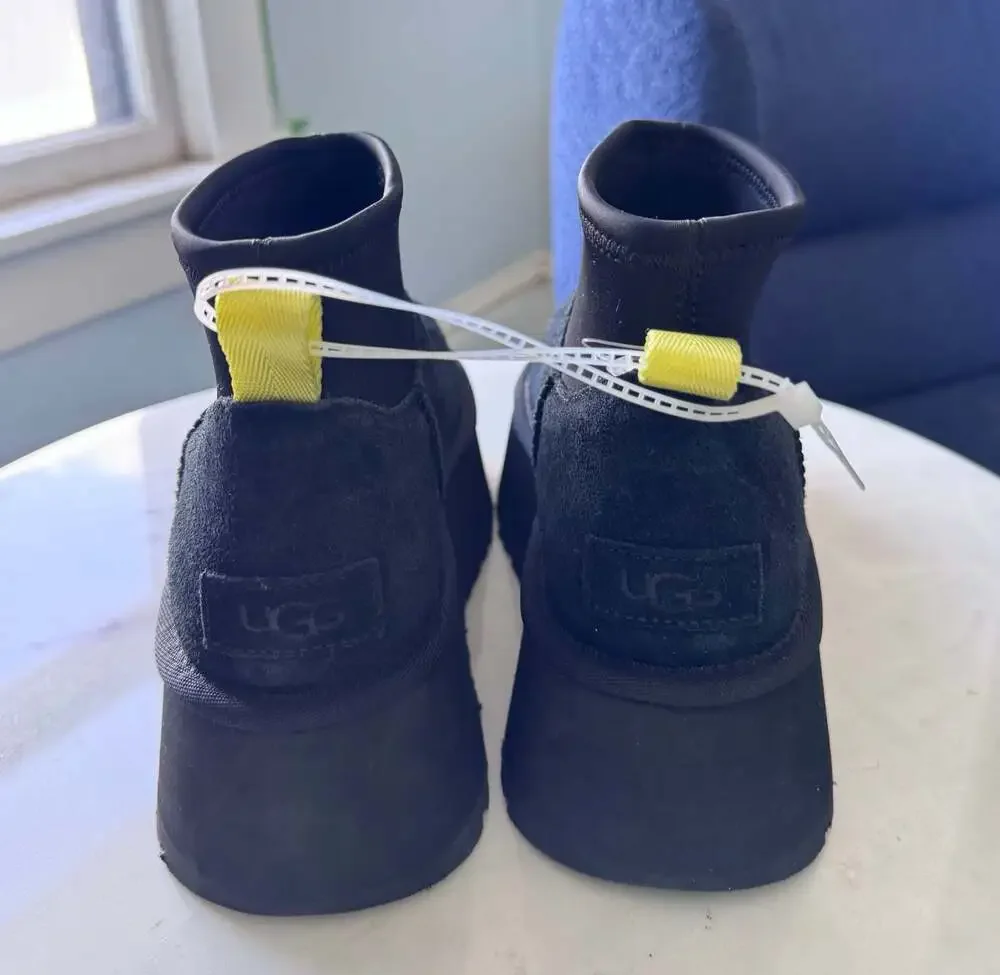 UGG classic mini